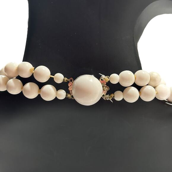 White Double Strand Beaded Necklace - Picture 4 of 4